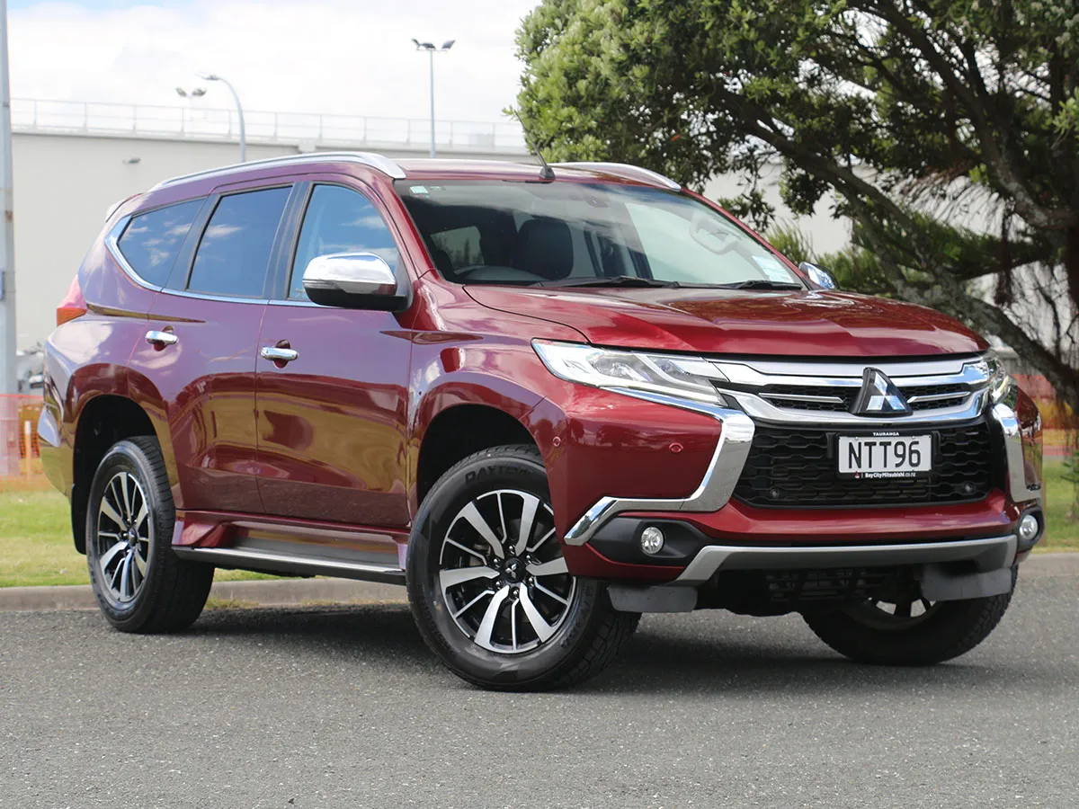 2016 Mitsubishi Pajero Sport VRX 4WD