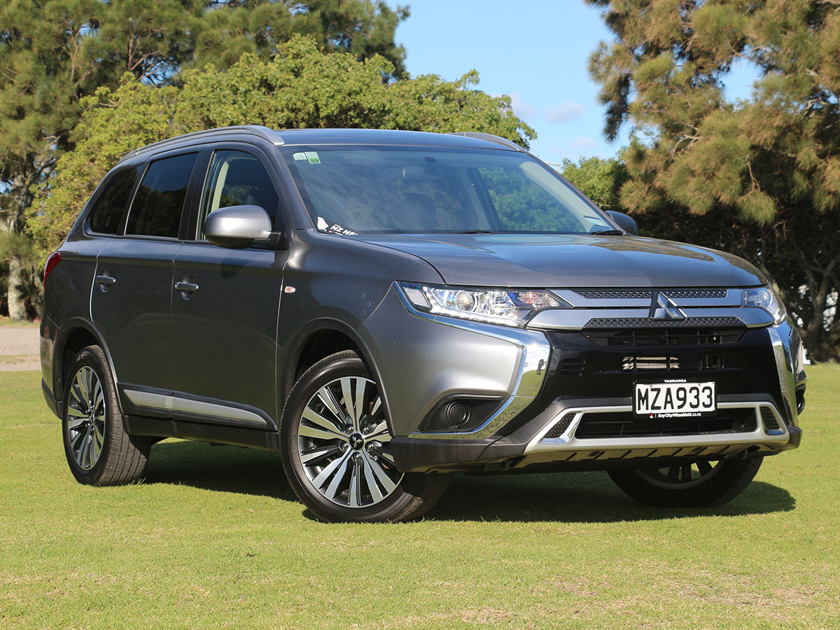 2020 Mitsubishi Outlander LS 2WD