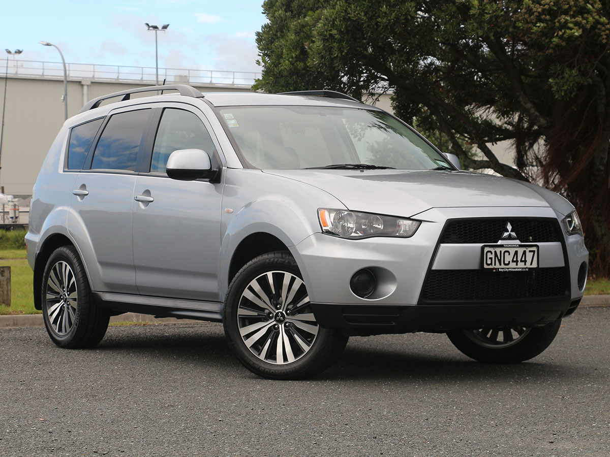 2012 Mitsubishi Outlander LS 4WD
