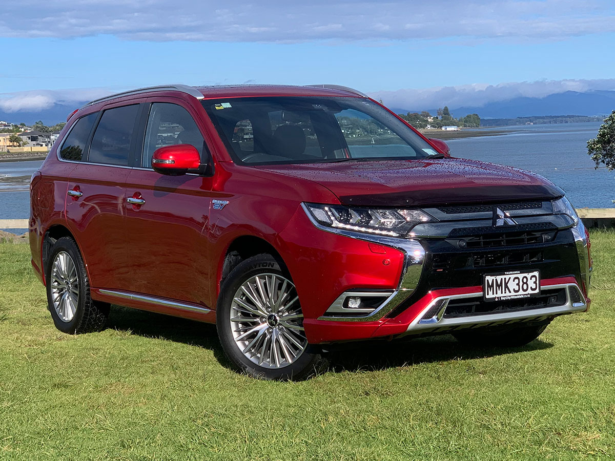 2019 Mitsubishi Outlander PHEV VRX 4WD