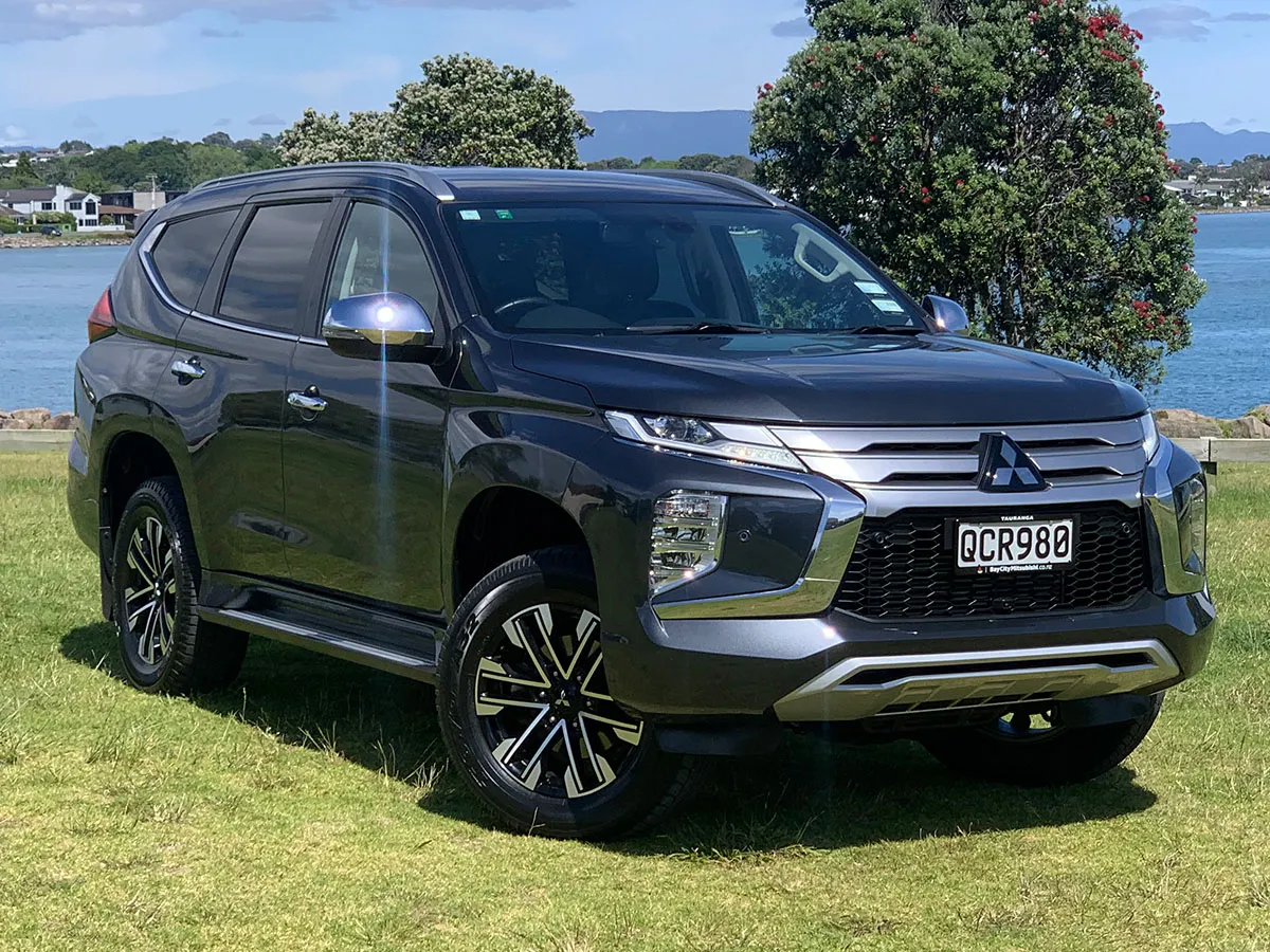 2023 Mitsubishi Pajero Sport VRX 4WD