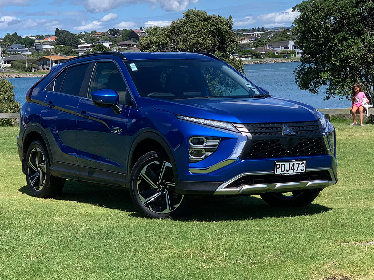 2022 Mitsubishi Eclipse Cross PHEV XLS 4WD