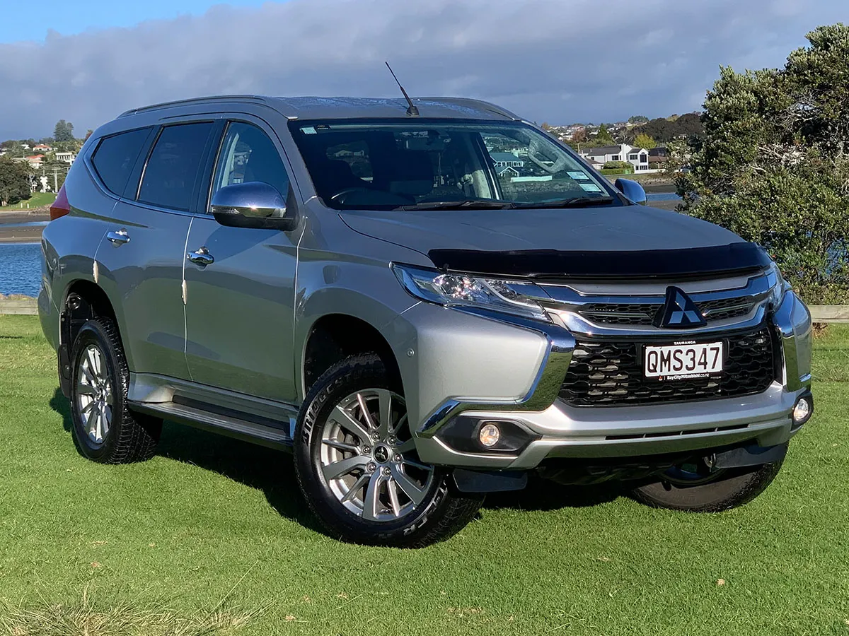 2017 Mitsubishi Pajero Sport XLS 4WD
