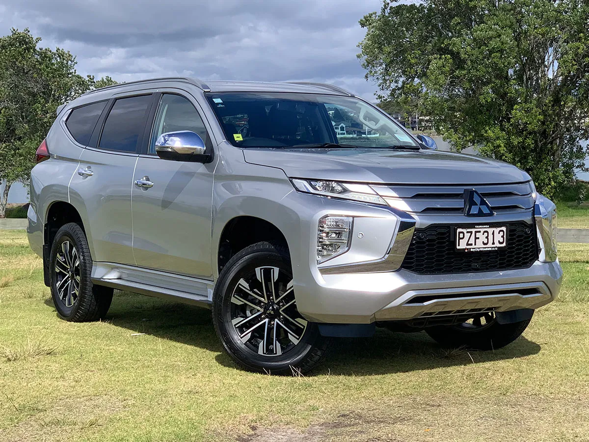 2023 Mitsubishi Pajero Sport VRX 4WD