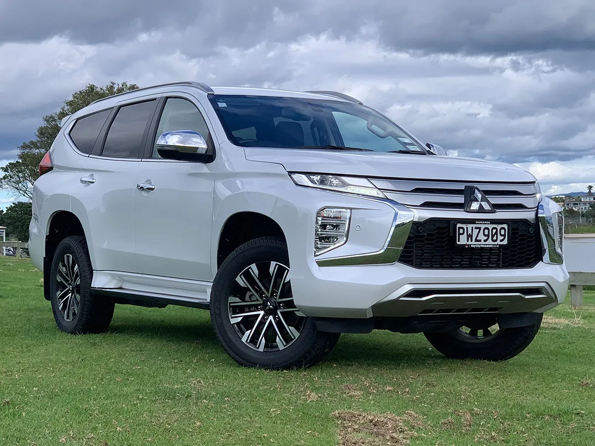 2023 Mitsubishi Pajero Sport VRX 4WD