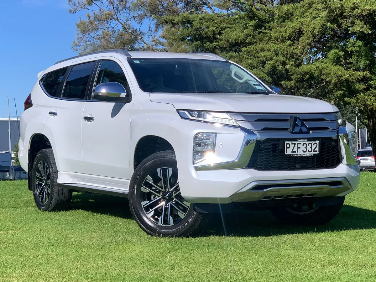 2023 Mitsubishi Pajero Sport VRX 4WD