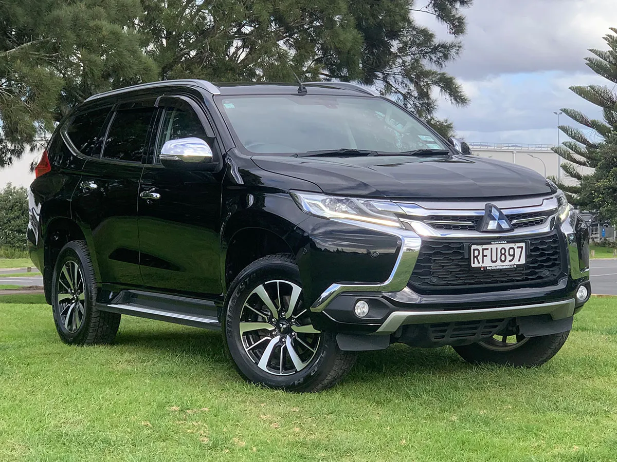 2017 Mitsubishi Pajero Sport VRX 4WD
