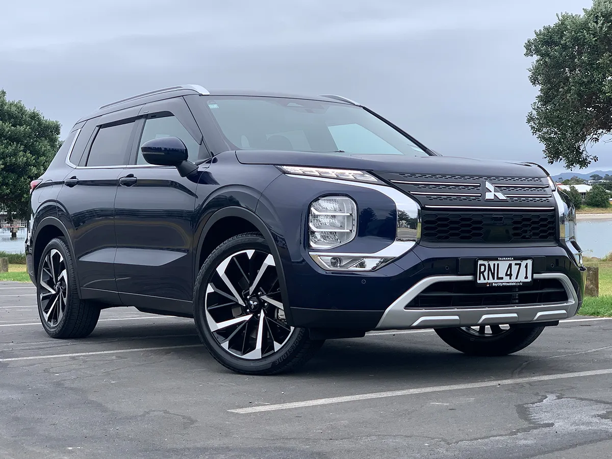 2024 Mitsubishi Outlander XLS Petrol  4WD  7 Seater