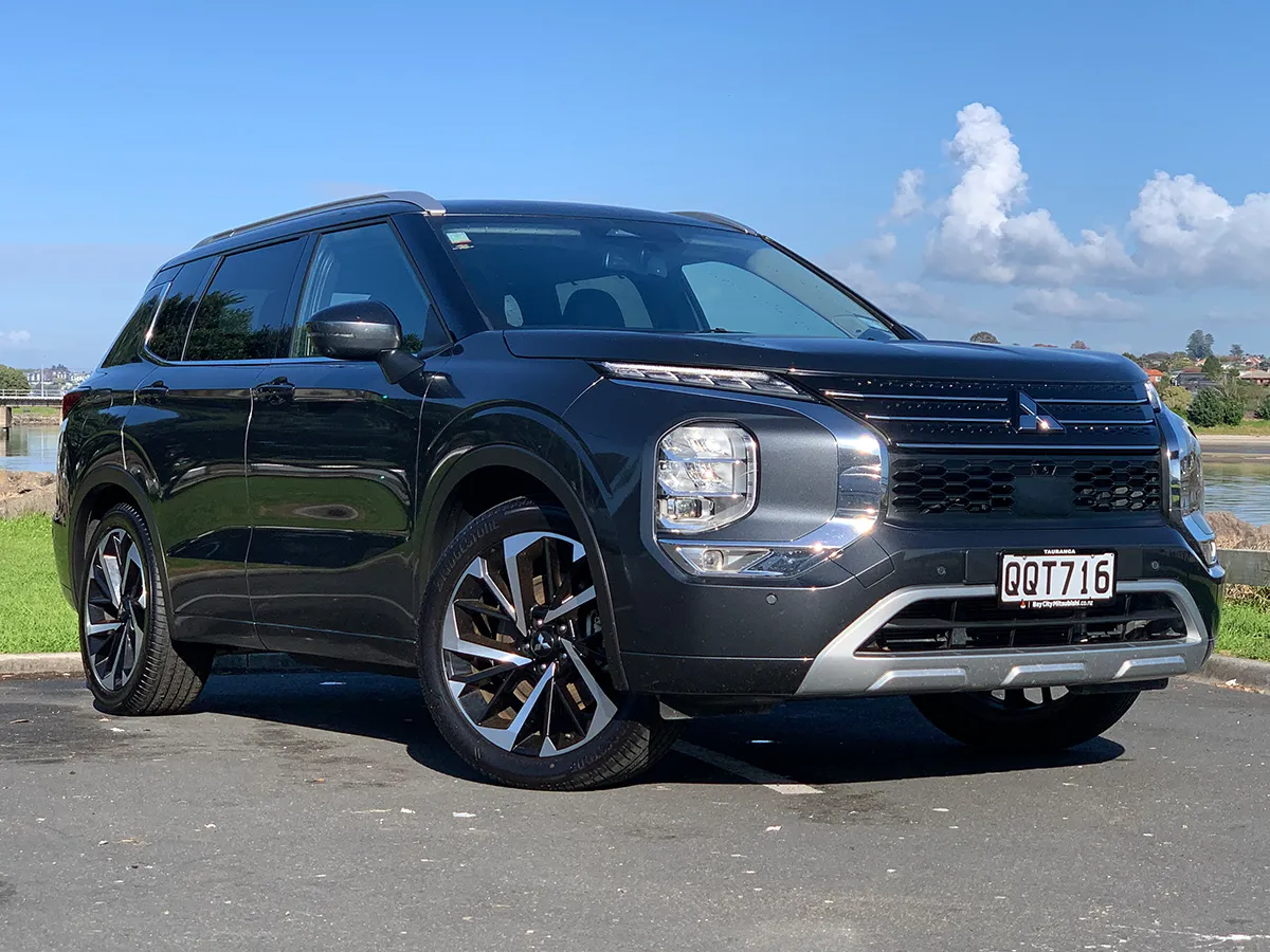 2024 Mitsubishi Outlander VRX Petrol  4WD  7 Seater