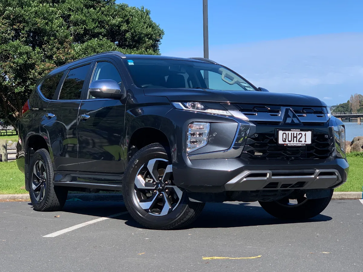 2024 Mitsubishi Pajero Sport VRX Diesel  4WD  7 Seater