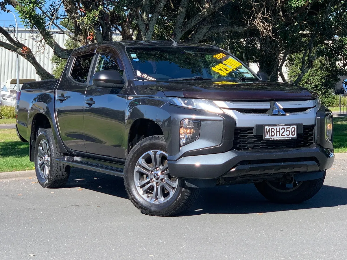 2019 Mitsubishi Triton GLXR Diesel  Turbo 4WD  