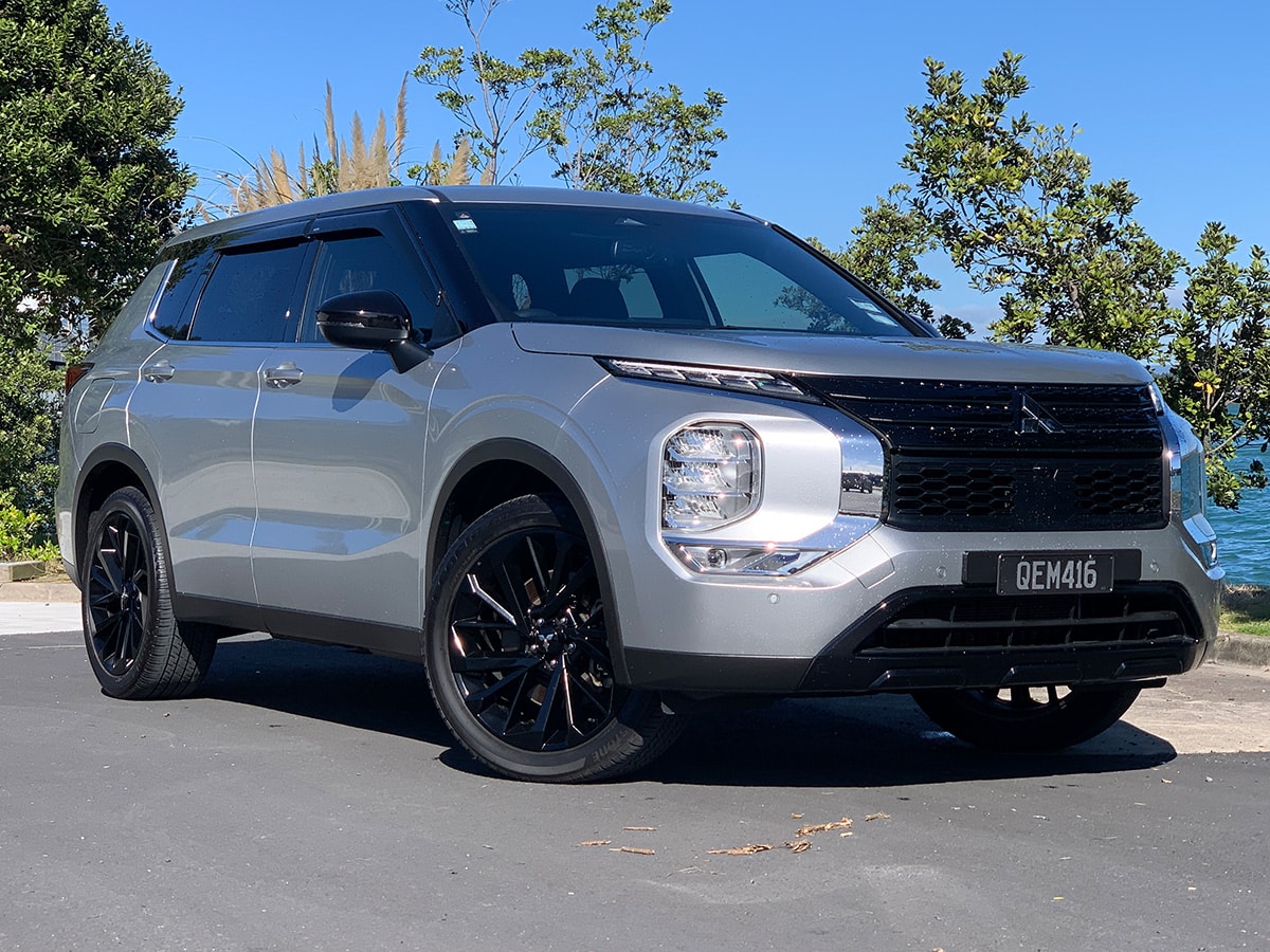 2023 Mitsubishi Outlander Sport PHEV Plugin Hybrid  4WD  7 Seater