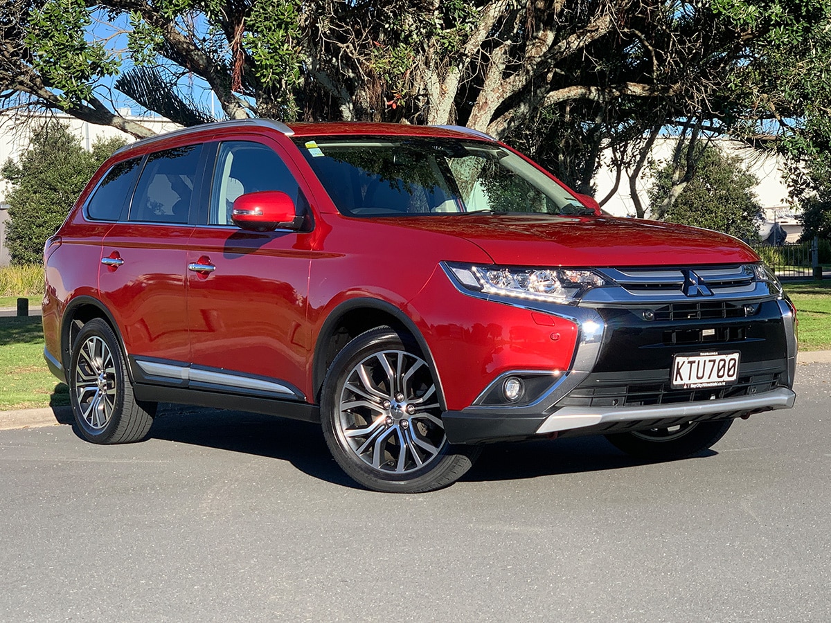 2017 Mitsubishi Outlander VRX Petrol  4WD  7 Seater