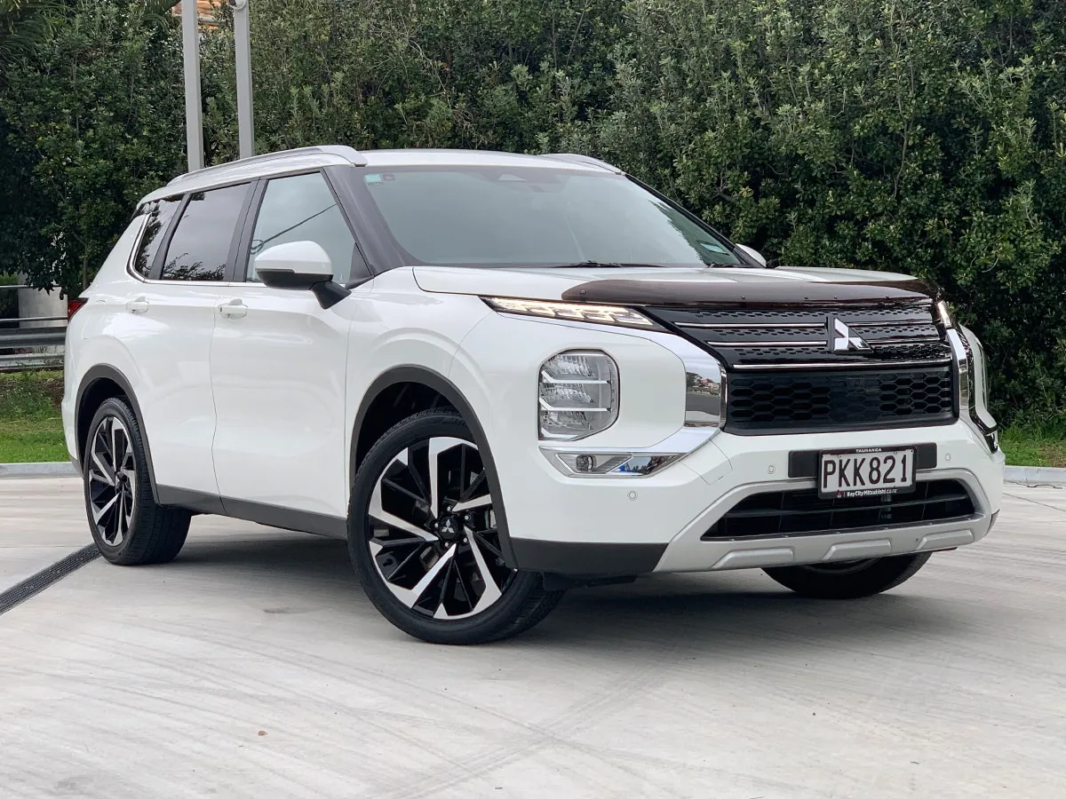 2022 Mitsubishi Outlander XLS Petrol  2WD  7 Seater