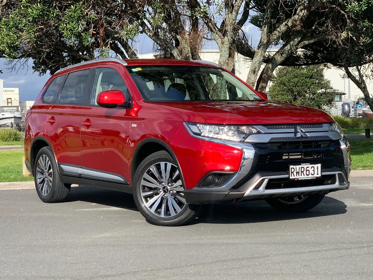 2022 Mitsubishi Outlander LS Petrol  2WD  7 Seater